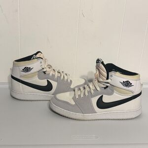Nike High Top Shoes Mens Size 11 White Gray Black Aiko Wings Retro Basketball